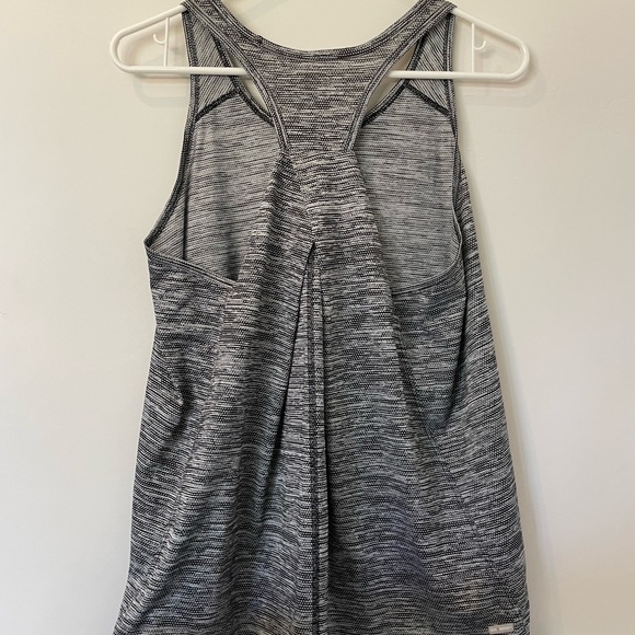 GRAY WORKOUT TANK FROM DANSKIN SIZE M - Picture 2 of 7